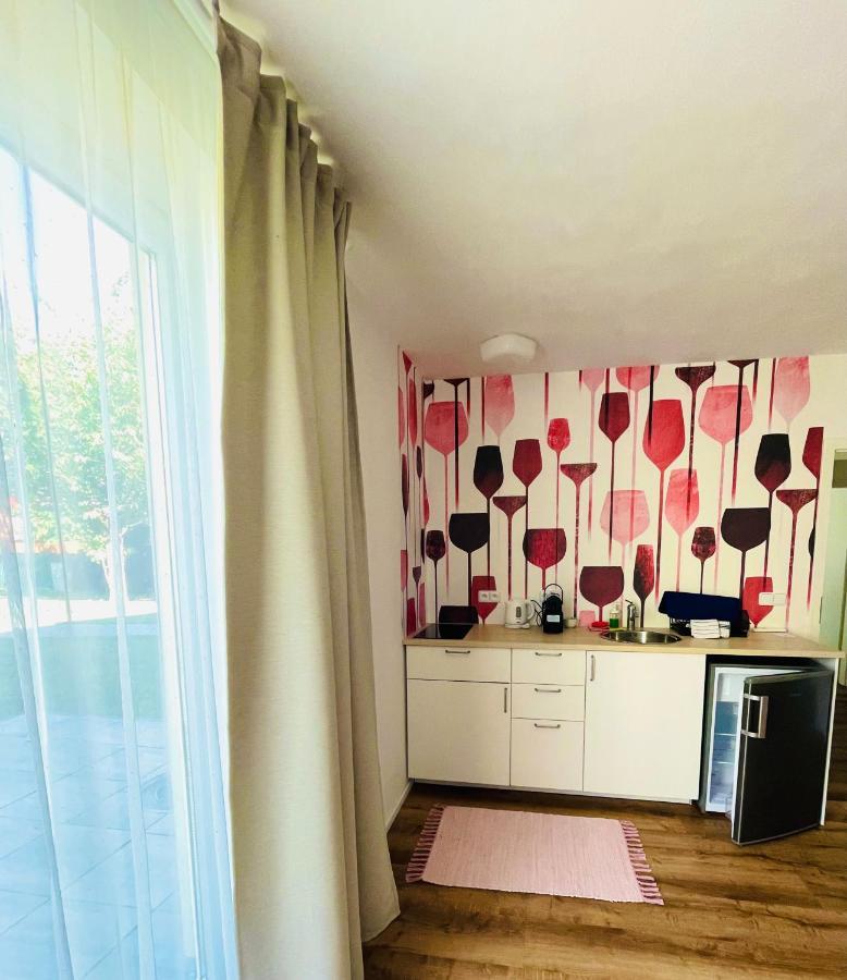 Pálavské Domky Apartamento Pasohlávky Exterior foto